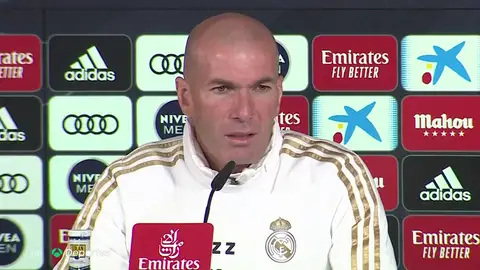 Zidane responde a Leonardo: "Sólo dije lo que decía Mbappé, que su sueño era jugar en el Real Madrid" Zidane responde a Leonardo: "Sólo dije lo que decía Mbappé, que su sueño era jugar en el Real Madrid"