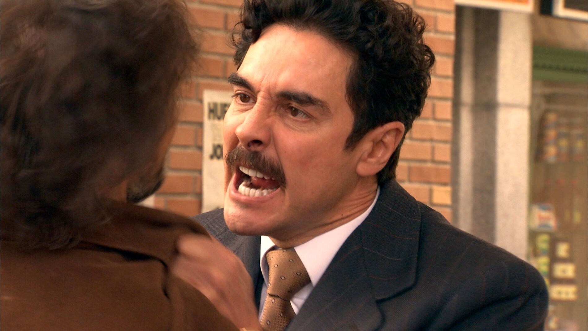 Armando se encara con Guillermo