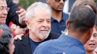 El expresidente brasile&ntilde;o Lula da Silva a su salida de prisi&oacute;n