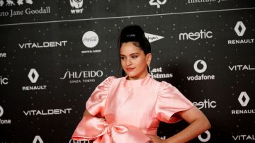Rosalía en la alfombra roja de Los40 Music Awards