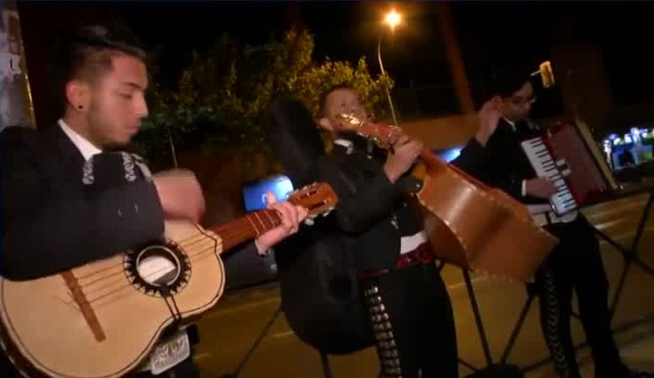 Mariachis en la sede de Ciudadanos Mariachis en la sede de Ciudadanos