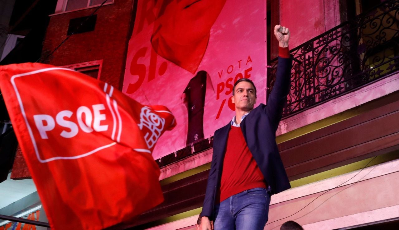 El líder del PSOE Pedro Sánchez celebra los resultados electorales en la sede de Ferraz El líder del PSOE Pedro Sánchez celebra los resultados electorales en la sede de Ferraz