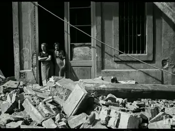 Descubren 5.000 fotografías nunca vistas de la Guerra Civil en un aparcamiento Descubren 5.000 fotografías nunca vistas de la Guerra Civil en un aparcamiento