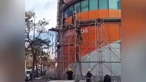 Crisis de Ciudadanos: todos miran a Arrimadas, que guarda silencio Crisis de Ciudadanos: todos miran a Arrimadas, que guarda silencio