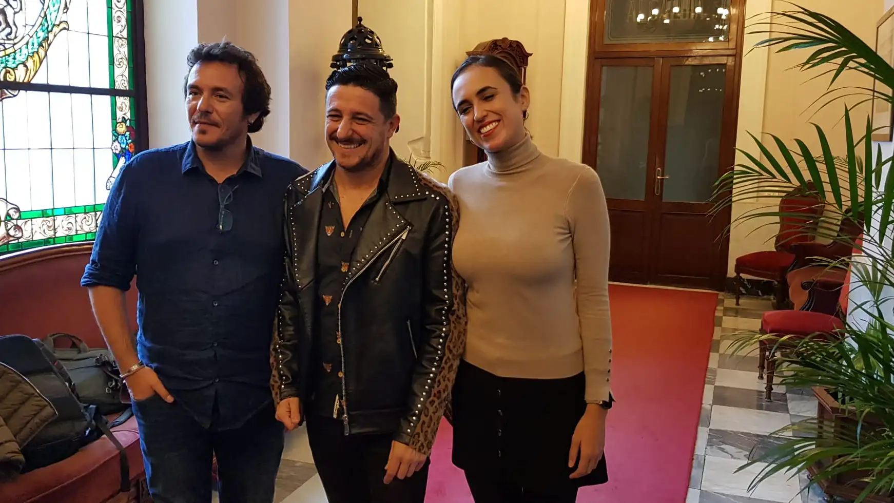 David Palomar, el alcalde de Cádiz y la delegada de Fiestas, durante el anuncio del pregonero David Palomar, el alcalde de Cádiz y la delegada de Fiestas, durante el anuncio del pregonero
