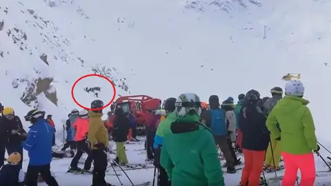 Momento del rescate en la estación de Soelden Momento del rescate en la estación de Soelden