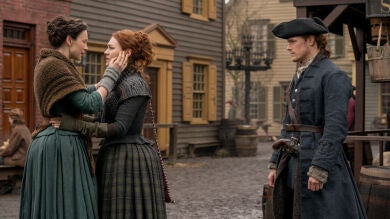 'Outlander': El extraño vídeo de Sam Heughan ensangrentado en el que habla con Caitriona Balfe y Sophie Skelton a través del tiempo