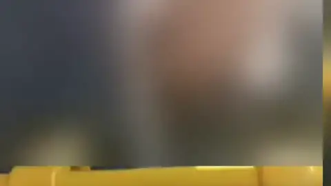 Una joven graba y sube a las redes sociales a un hombre que se masturbaba mirándola en un autobús de Almería Una joven graba y sube a las redes sociales a un hombre que se masturbaba mirándola en un autobús de Almería