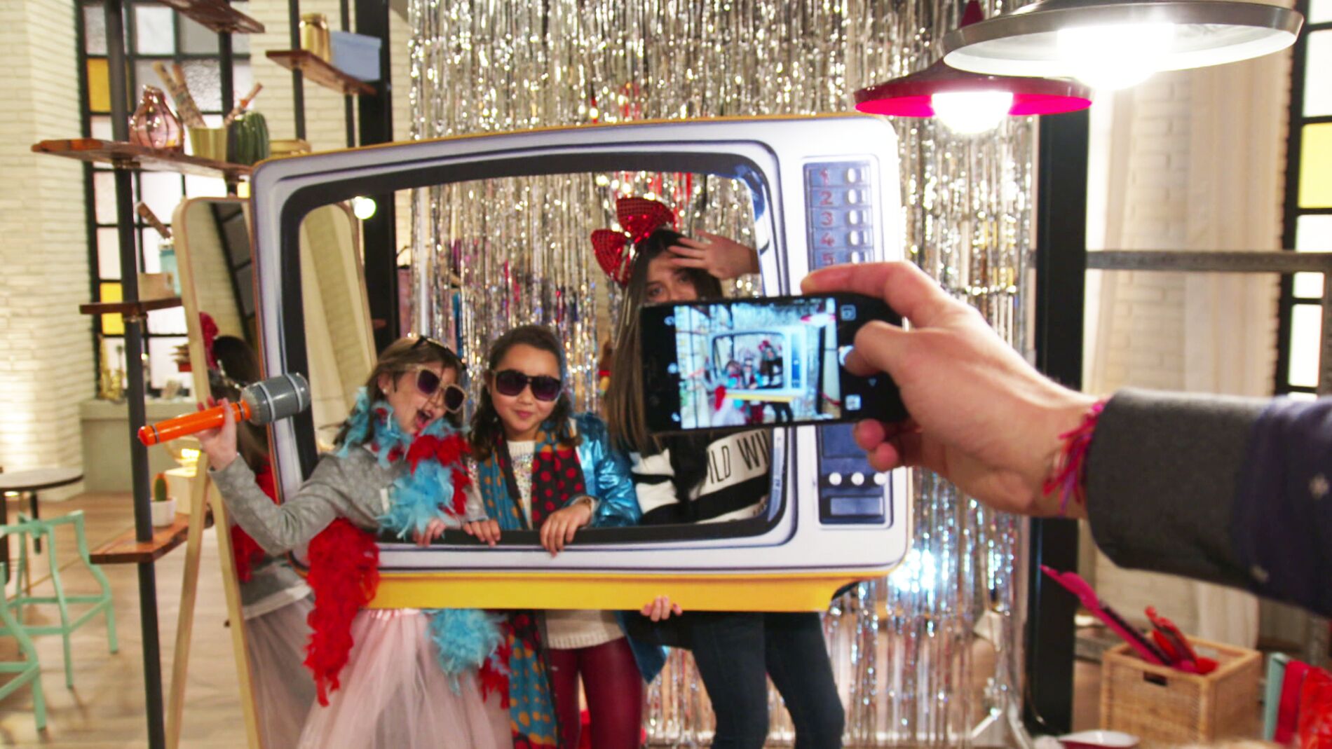 Detrás de las cámaras: Así se escoge el vestuario de los niños para las Batallas de ‘La Voz Kids’