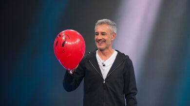 Magia con un globo y un látigo de 70 kilos, los nuevos experimentos de Marron en 'El Hormiguero 3.0'