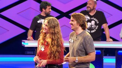 Besar el culo de una leona, la tradición que deja en inferioridad a 'Los beduinos'