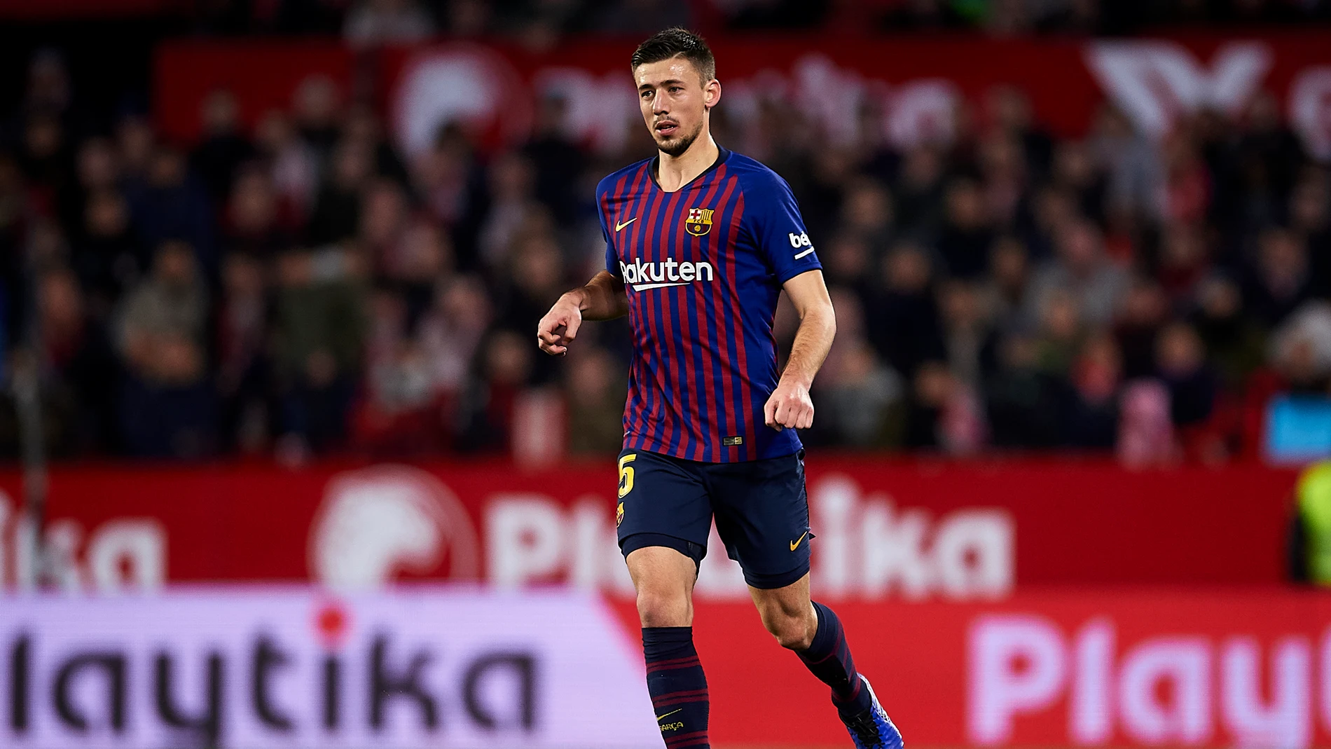 Lenglet durante un partido con el FC Barcelona Lenglet durante un partido con el FC Barcelona