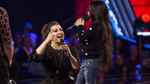 Manuela G&oacute;mez cumple su sue&ntilde;o y canta junto a Ni&ntilde;a Pastori &lsquo;Una moneda tir&eacute; yo al agua&rsquo; en las Batallas de &lsquo;La Voz Kids&rsquo;