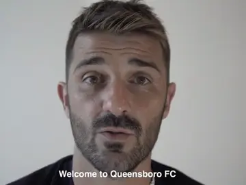 David Villa dando la bienvenida en un vídeo al Queensboro FC David Villa dando la bienvenida en un vídeo al Queensboro FC