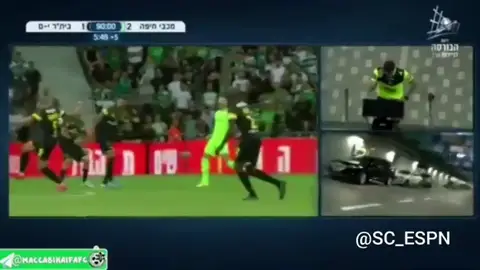 El VAR la lía en Israel: le ponen al árbitro imágenes del aparcamiento para pitar un penalti El VAR la lía en Israel: le ponen al árbitro imágenes del aparcamiento para pitar un penalti