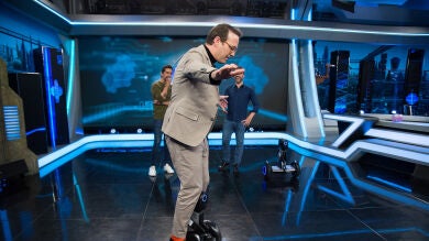 Joaquín Reyes se divierte en 'El Hormiguero 3.0' con un robot que interactúa con los humanos