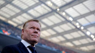Koeman, durante un partido