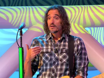 Jorge Fernández regaña a Joaquín en ‘La ruleta de la suerte’: “Nos hemos comido la mitad del programa” Jorge Fernández regaña a Joaquín en ‘La ruleta de la suerte’: “Nos hemos comido la mitad del programa”