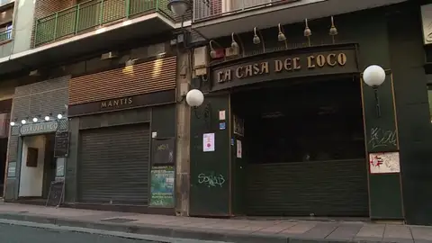 Un joven se queda tuerto tras recibir una paliza por llevar un chaleco con la bandera de España Un joven se queda tuerto tras recibir una paliza por llevar un chaleco con la bandera de España