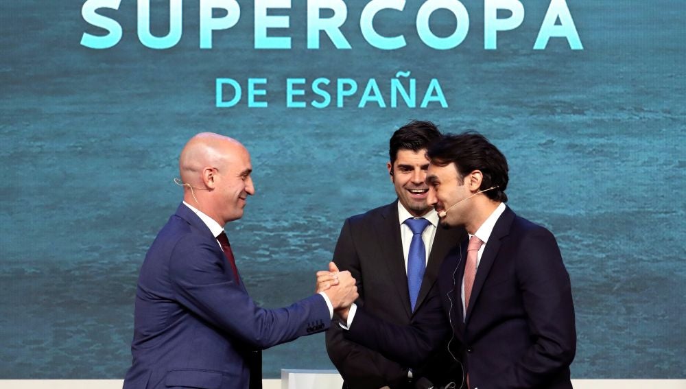 Luis Rubiales y el presidente de la autoridad general del deporte de Arabia Saudí, el príncipe Abdulaziz Bin Turki Alfaisal