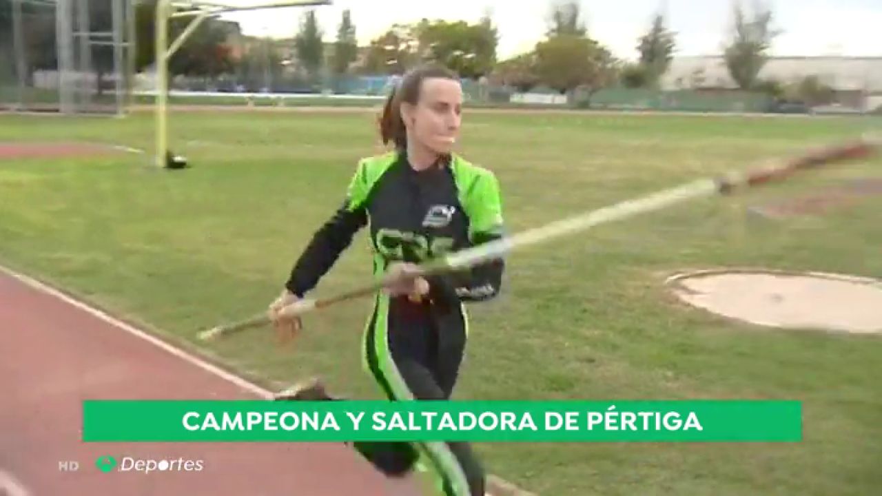Belén García, piloto de Fórmula 4 y pertiguista: "No he tenido problema al competir con hombres" - Antena 3 Noticias