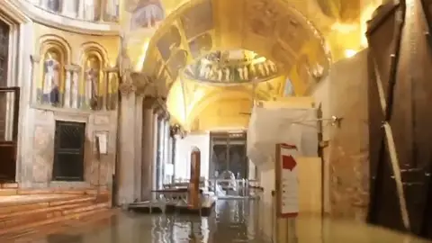 Venecia se recupera de las graves inundaciones Venecia se recupera de las graves inundaciones