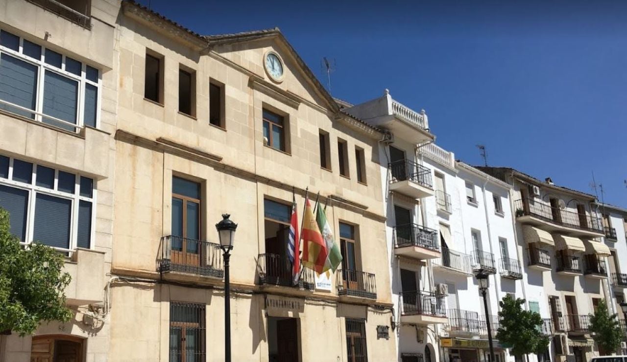 Fachada del Ayuntamiento de Beas de Segura Fachada del Ayuntamiento de Beas de Segura