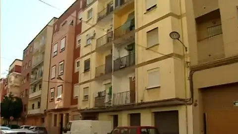 Fachada de la vivienda de los detenidos Fachada de la vivienda de los detenidos