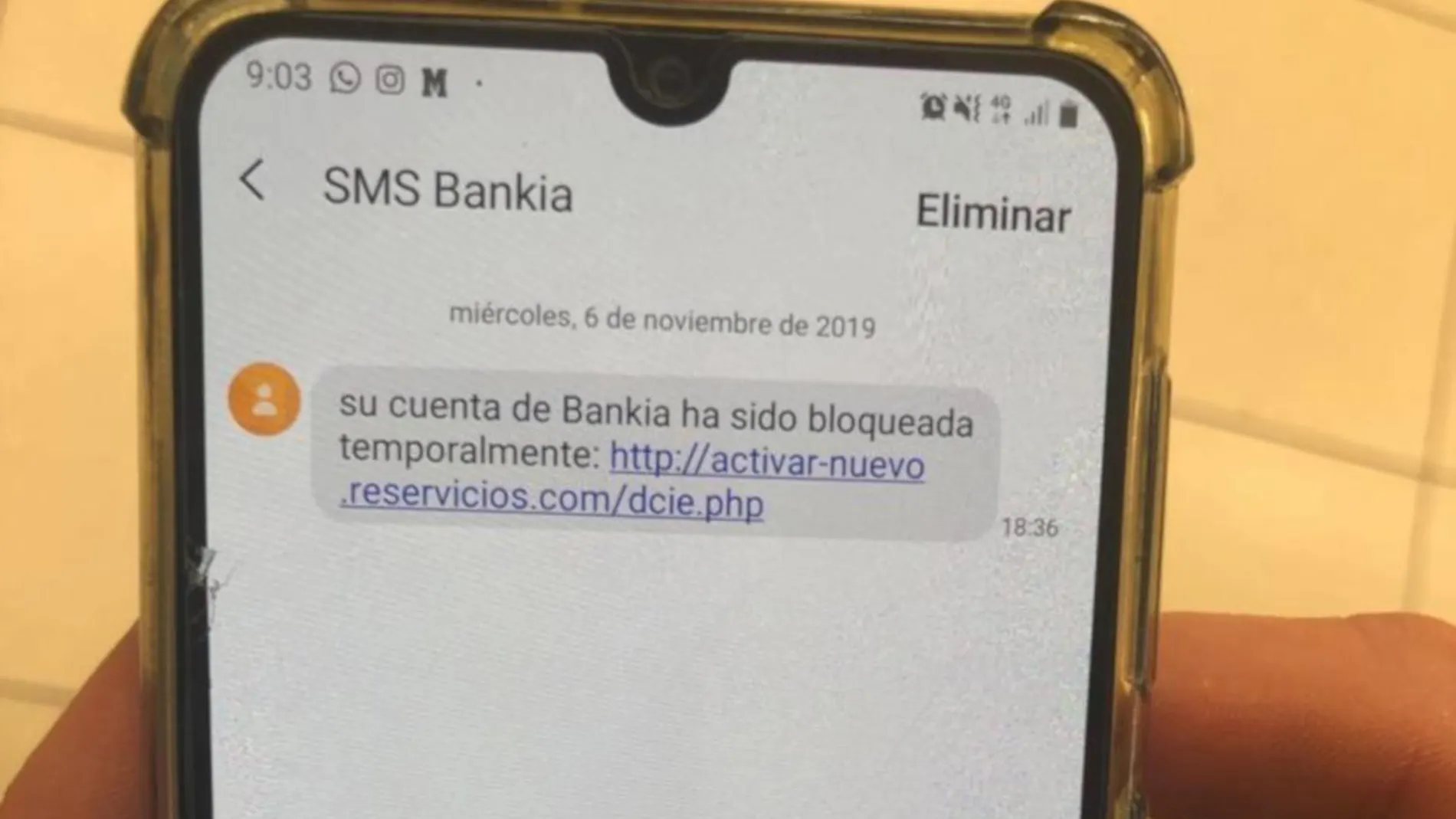 Un SMS de Bankia que informa del bloqueo de su cuenta, la nueva estafa en la que no debes picar Un SMS de Bankia que informa del bloqueo de su cuenta, la nueva estafa en la que no debes picar