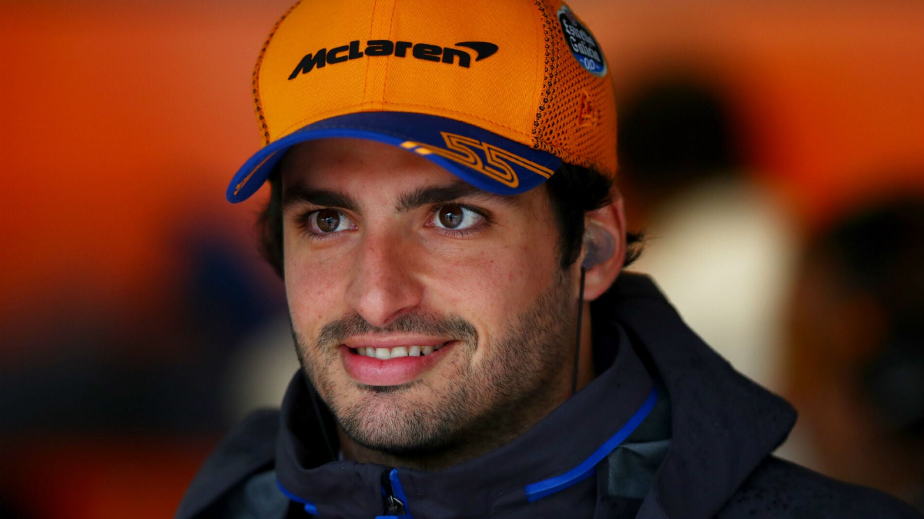 Carlos Sainz, en el box de McLaren
