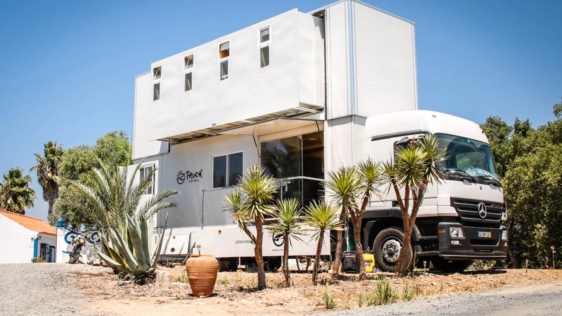 www.trucksurfhotel.com www.trucksurfhotel.com