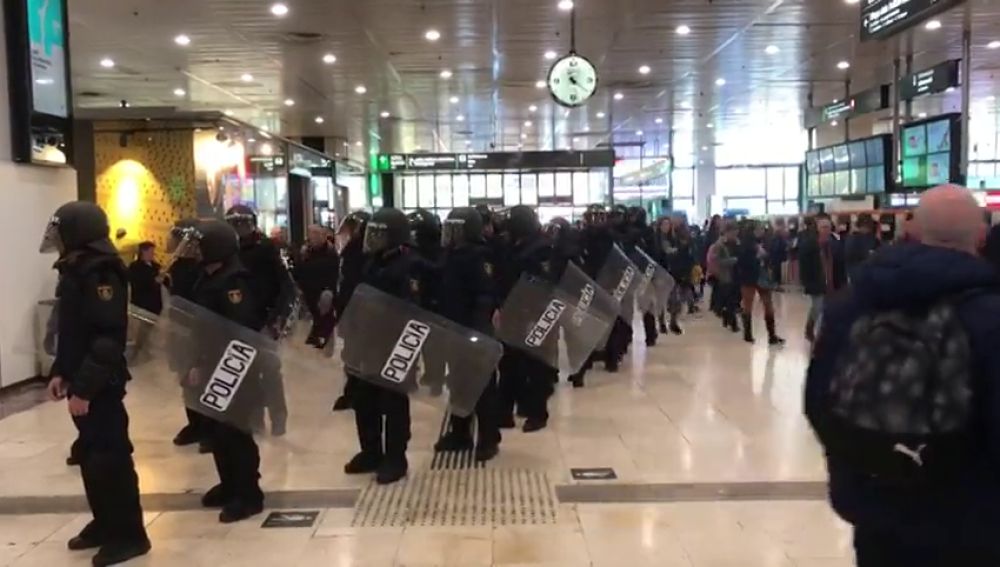 Los CDR convoca un bloqueo total en la Estación Sants de Barcelona