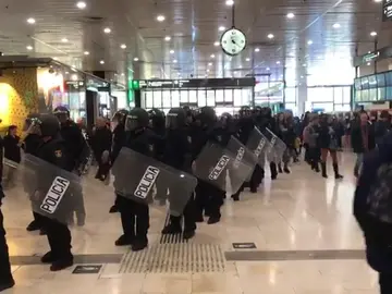 Los CDR convoca un bloqueo total en la Estación Sants de Barcelona Los CDR convoca un bloqueo total en la Estación Sants de Barcelona