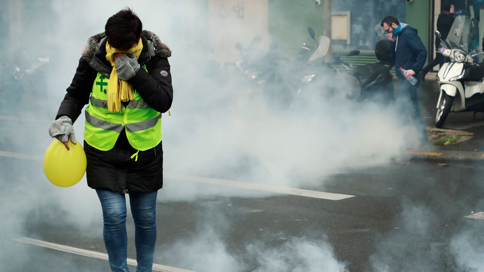 Los 'chalecos amarillos' se manifiestan en París por el primer aniversario del movimiento 