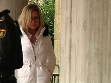 La madre de Diana Quer abandona el juicio al no soportar los detalles sobre el asesinato de su hija