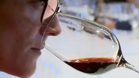 El vino tinto, un nuevo aliado para prevenir el Alzheimer El vino tinto, un nuevo aliado para prevenir el Alzheimer