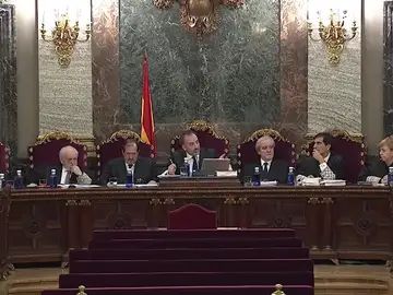 La Fiscalía discrepa sobre la sentencia del Supremo e insiste en que hubo rebelión por el 'procés' La Fiscalía discrepa sobre la sentencia del Supremo e insiste en que hubo rebelión por el 'procés'