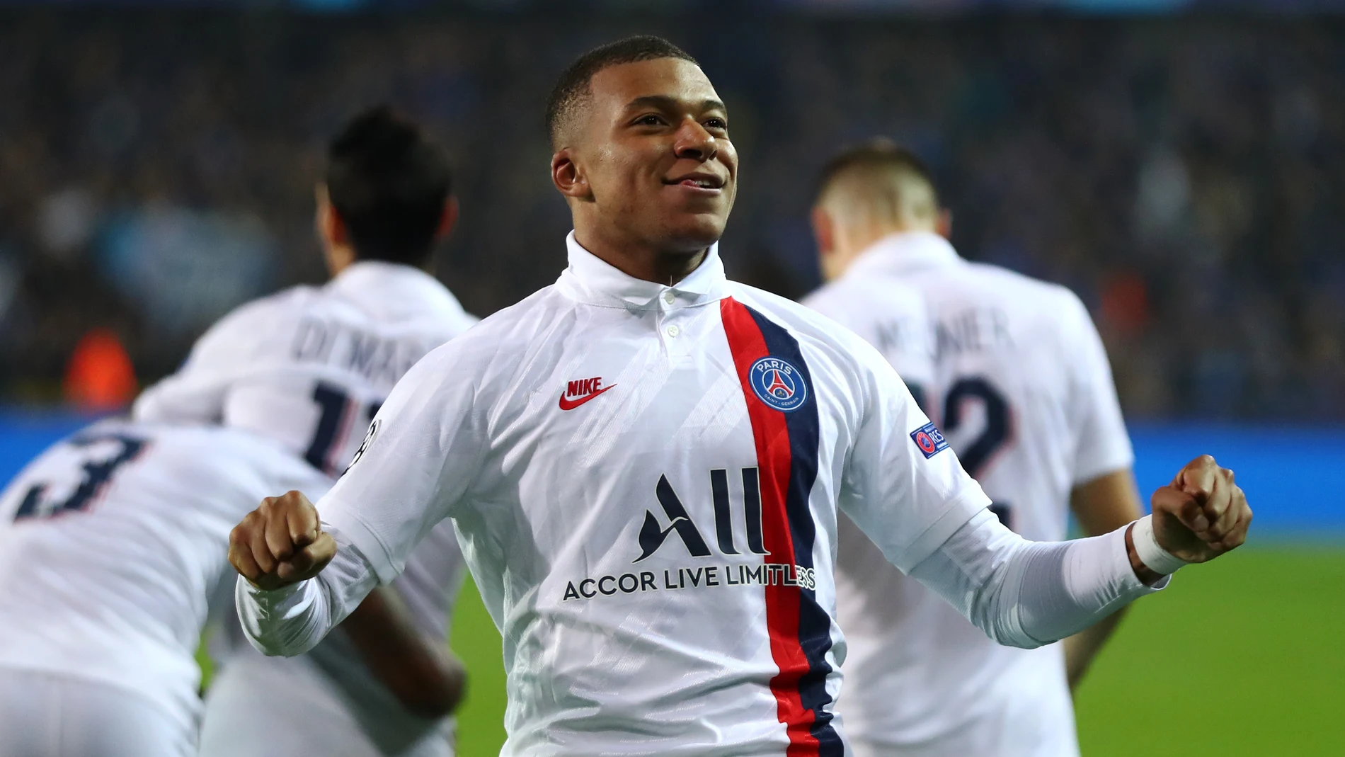 Mbappé celebrando un gol con el PSG Mbappé celebrando un gol con el PSG
