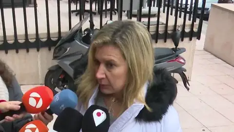 Los padres de Diana Quer se pierden el alegato de 'El Chicle' Los padres de Diana Quer se pierden el alegato de 'El Chicle'