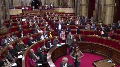 Los independentistas vuelven a desafiar al Constitucional en el Parlament Los independentistas vuelven a desafiar al Constitucional en el Parlament