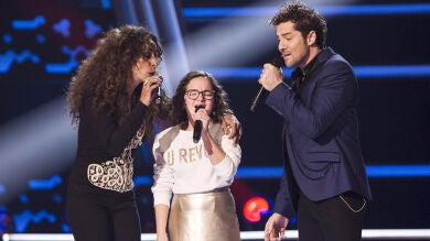 David Bisbal, Rosario Flores y Paloma Puelles cantan ‘Lucía’ en los Asaltos de ‘La Voz Kids’