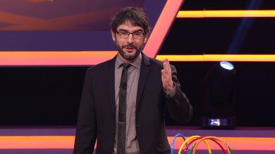 Juanra Bonet se acuerda de Arturo Valls tras conocer el ritual de un concursante para no perderse nunca ‘¡Boom!’: “Los niños se cagan contigo”