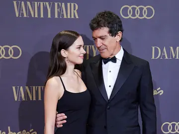 Stella del Carmen junto a su padre, Antonio Banderas Stella del Carmen junto a su padre, Antonio Banderas