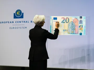 Los primeros euros firmados por Lagarde entrarán en circulación en la segunda mitad de 2020 Los primeros euros firmados por Lagarde entrarán en circulación en la segunda mitad de 2020