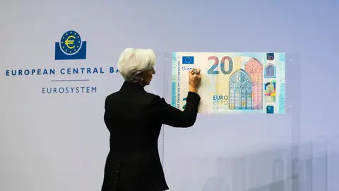 Los primeros euros firmados por Lagarde entrarán en circulación en la segunda mitad de 2020 Los primeros euros firmados por Lagarde entrarán en circulación en la segunda mitad de 2020