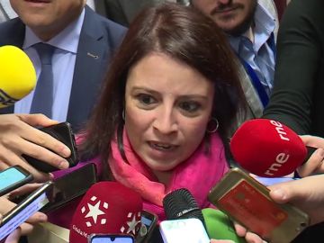 Los indepedentistas elevan la presión sobre un Pedro Sánchez desaparecido en plena negociación de Gobierno
