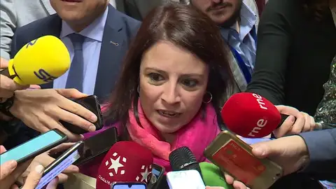 Los indepedentistas elevan la presión sobre un Pedro Sánchez desaparecido en plena negociación de Gobierno Los indepedentistas elevan la presión sobre un Pedro Sánchez desaparecido en plena negociación de Gobierno