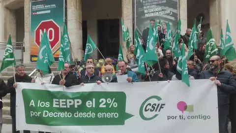 Csif se ha concentrado frente a la Subdelegación del Gobierno en Ciudad Real Csif se ha concentrado frente a la Subdelegación del Gobierno en Ciudad Real