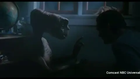 ET y Elliot se reencuentran en un anuncio de Navidad que está dando la vuelta al mundo ET y Elliot se reencuentran en un anuncio de Navidad que está dando la vuelta al mundo