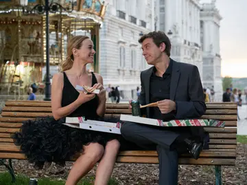 Marta hazas y Javier Veiga en Pequeñas Coincidencias Marta hazas y Javier Veiga en Pequeñas Coincidencias